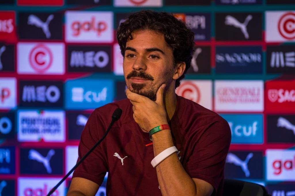 Pemain Portugal Pakai Gelang Khusus Kenang Diogo Jota